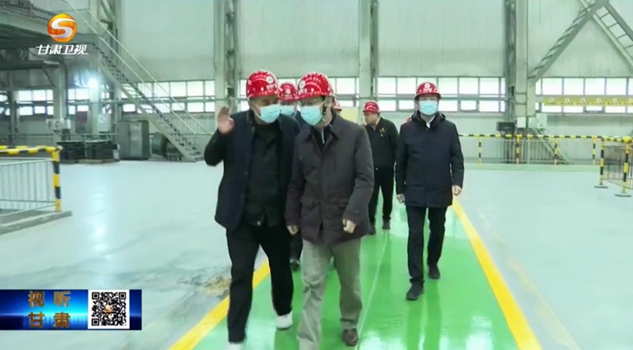 4-2023年2月，省委常委、省紀委書記、省監(jiān)委主任王賦蒞臨金徽股份調(diào)研指導。.jpg