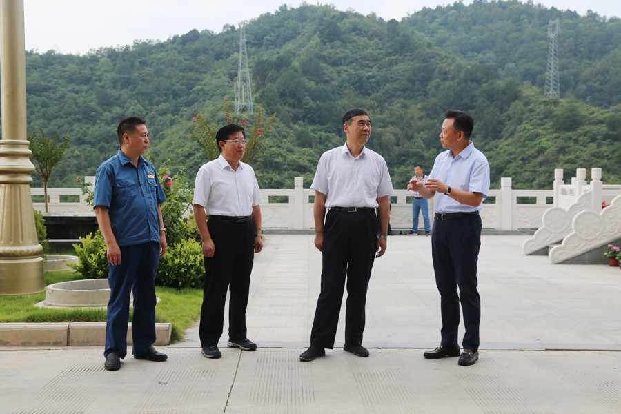 24-2018年8月，全省綠色礦山建設現(xiàn)場會在金徽股份召開，時任副省長李斌出席會議并做重要講話。.jpg