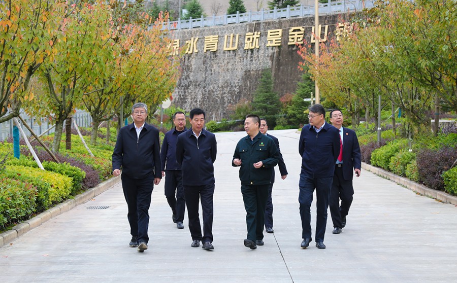 29-2021年10月，甘肅省高級人民法院院長張海波蒞臨公司調(diào)研。.jpg