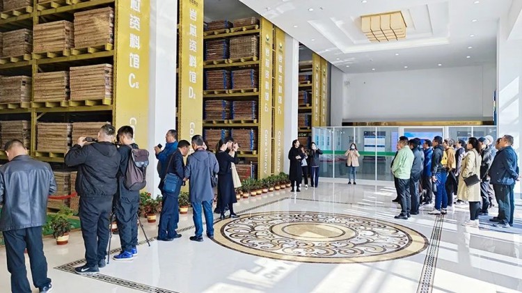 中央全媒體記者采訪團(tuán)點(diǎn)贊報道金徽股份綠色發(fā)展實(shí)踐